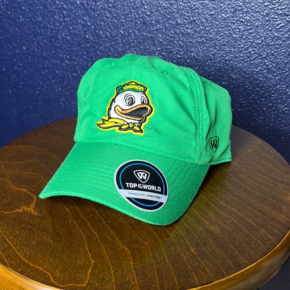 Brand new Oregon ducks adjustable baseball hat.